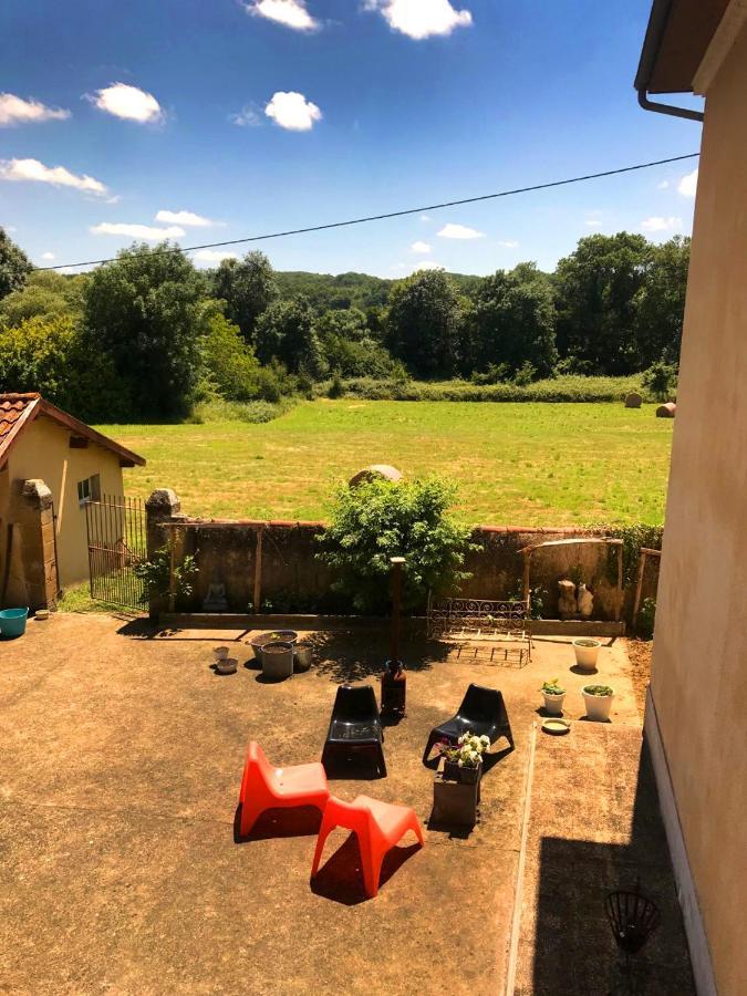 B&B Aux Petits Lardons Trie-sur-Baise Exterior foto